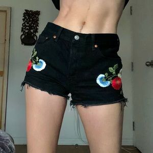 Levi’s 501 raw hem embroidered denim shorts